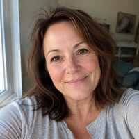Jenna S. 52 y.o.